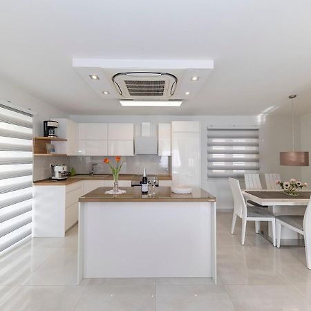 נובליה Joy 1 Apartment מראה חיצוני תמונה