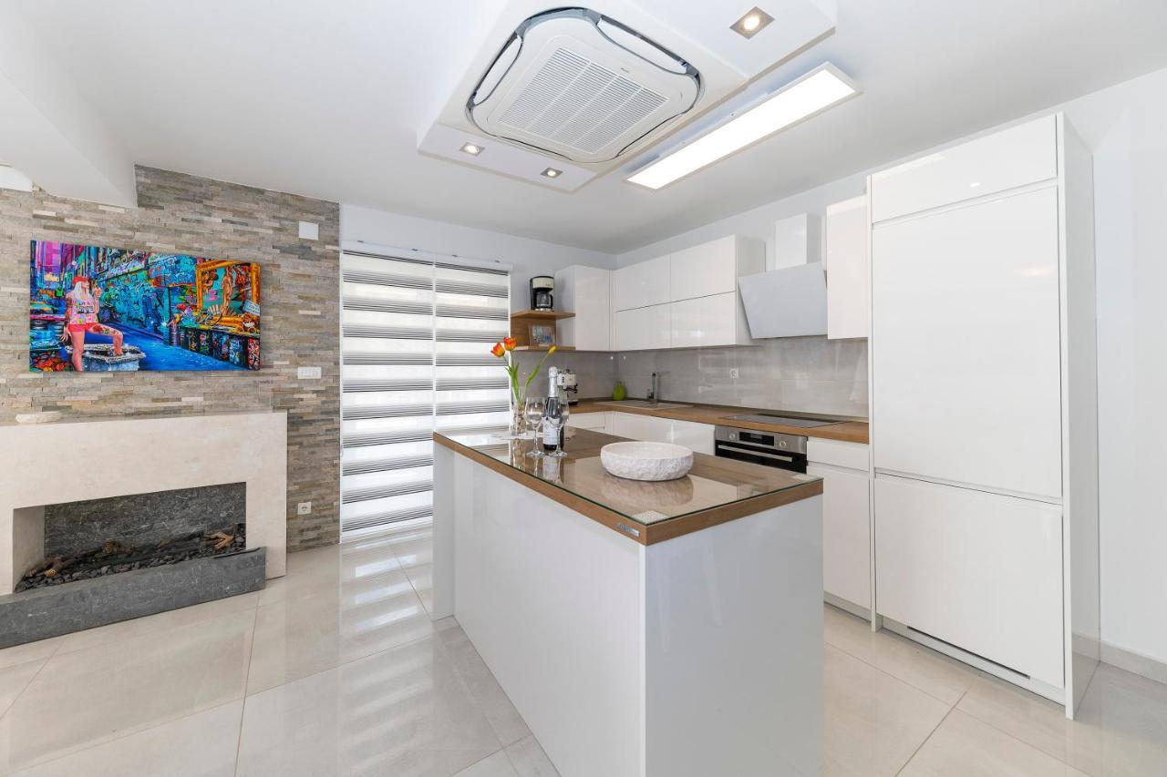נובליה Joy 1 Apartment מראה חיצוני תמונה